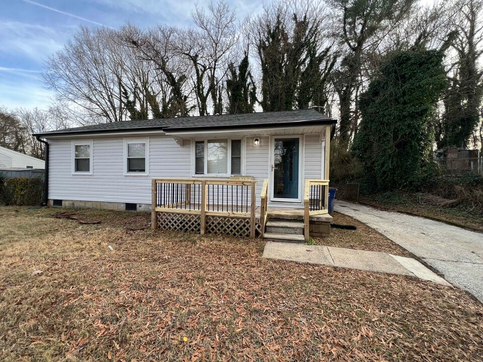 2128 E 12th St in Winston-Salem, NC - Building Photo