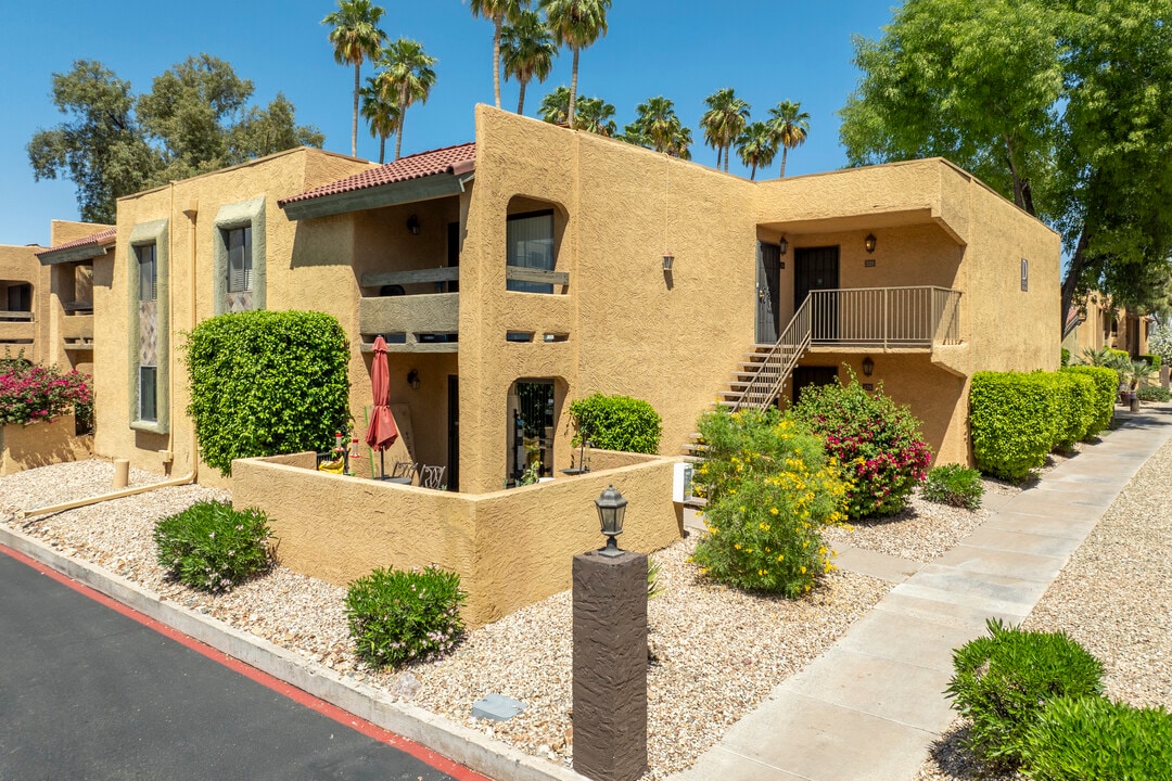 8500 E Indian School Rd in Scottsdale, AZ - Building Photo