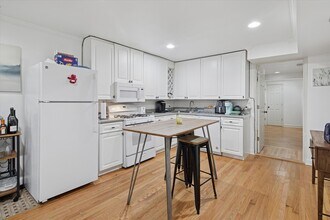 1950 N Hudson Ave in Chicago, IL - Building Photo - Building Photo