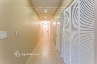 251 Las Brisas Cir in Weston, FL - Building Photo - Building Photo