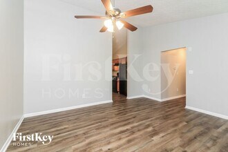 6911 Hickory Log Rd in Austell, GA - Building Photo - Building Photo