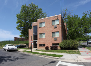 Corcoran House Apartments in Washington, DC - Building Photo - Building Photo