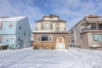 20 Tacoma Ave in Buffalo, NY - Foto de edificio - Building Photo