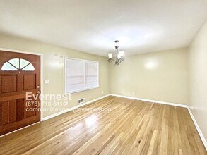 3460 Estes Dr in College Park, GA - Building Photo - Building Photo