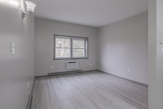 Mar-Lea Park Apartments in Ashford, CT - Building Photo - Interior Photo