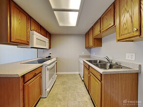 1373 Hobart Dr in Marysville, CA - Building Photo - Building Photo