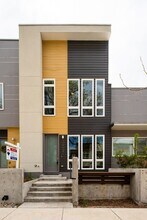 2858 W Parkside Pl in Denver, CO - Building Photo - Building Photo