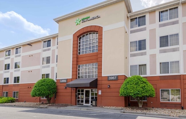 Furnished Studio-Atlanta - Lenox in Atlanta, GA - Foto de edificio - Building Photo
