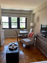 1202 S Washington St in Alexandria, VA - Building Photo - Building Photo