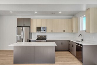 5913 Wasatch Dr, Unit #1841 in Ogden, UT - Foto de edificio - Building Photo