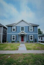 504 E Cherry St in Springfield, MO - Building Photo - Building Photo