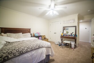 4000 Oak St, Unit 3 in Kansas City, MO - Building Photo - Building Photo