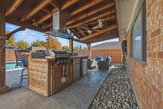 913 Sandhurst Dr in Plano, TX - Building Photo - Building Photo