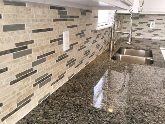 property at 708 S Red Oaks Cir