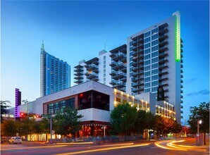 420 W 3rd St in Austin, TX - Building Photo - Building Photo