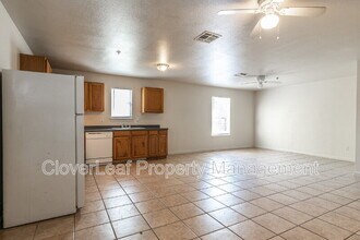 6701 Brothers Ln in San Antonio, TX - Building Photo - Building Photo