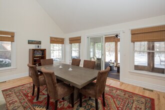 19 Grape Arbor Ln in East Hampton, NY - Building Photo - Building Photo