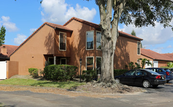 Winter Park Villas in Winter Park, FL - Building Photo - Building Photo