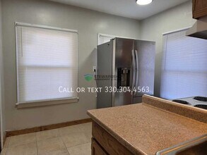 1014 Berwin St in Akron, OH - Building Photo - Building Photo