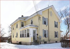 19 Circular Ave, Unit 19 in Pittsfield, MA - Building Photo