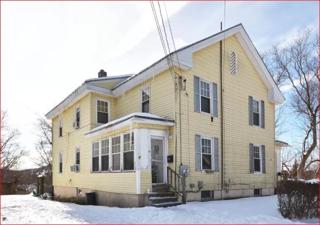 19 Circular Ave, Unit 19