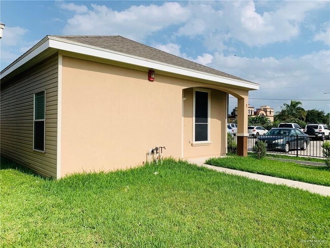 3217 W Sprague St-Unit -6 in Edinburg, TX - Building Photo - Building Photo