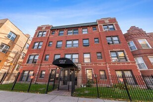 1717 W North Shore Ave in Chicago, IL - Building Photo