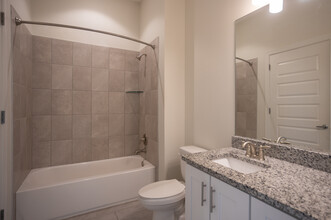 Tremaine Boyd Apartments in Winter Garden, FL - Building Photo - Interior Photo