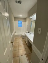 2942 Heritage Colony Dr in Webster, TX - Building Photo