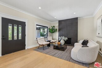 1812 N Kenmore Ave in Los Angeles, CA - Building Photo - Building Photo