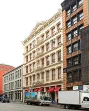 489 Broome St in New York, NY - Building Photo - Building Photo