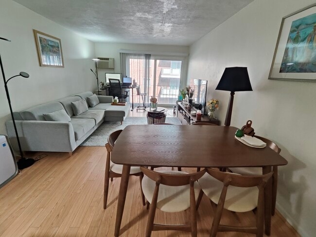 180 Mountain Ave, Unit Unit 14 in Malden, MA - Building Photo - Building Photo