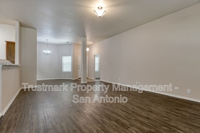 130 Carmel Dr in Cibolo, TX - Building Photo - Building Photo