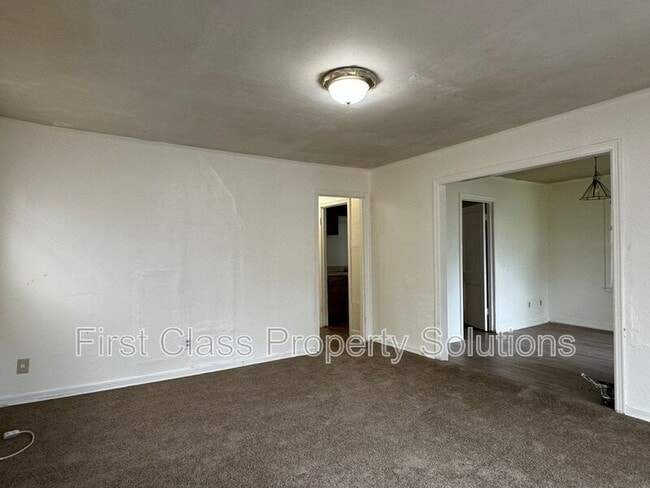 1904 NE 25th St in Oklahoma City, OK - Building Photo - Building Photo