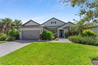 19001 Aqua Shore Dr in Ft. Myers, FL - Building Photo - Building Photo