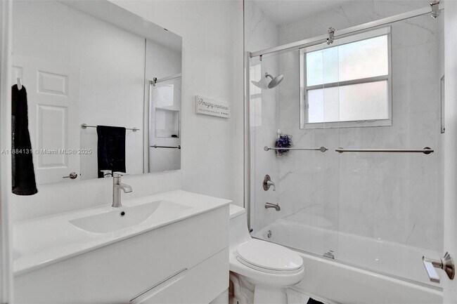 property at 3772 Oak Ridge Cir