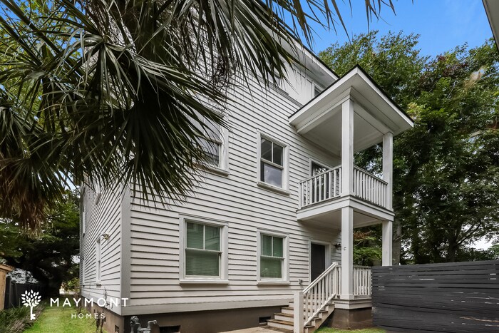 5 E Hampstead Square in Charleston, SC - Building Photo