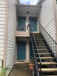 2121 Hepburn St photo'