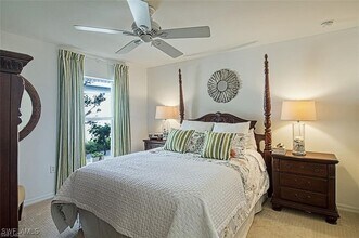 10072 Oakhurst Way in Ft. Myers, FL - Building Photo - Building Photo