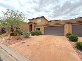 446 N Creek Ridge Dr in Washington, UT - Building Photo