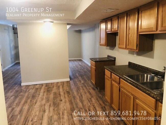1004 Greenup St in Covington, KY - Building Photo - Building Photo