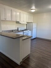 Dover Park Apartments in Fairfield, CA - Building Photo - Building Photo