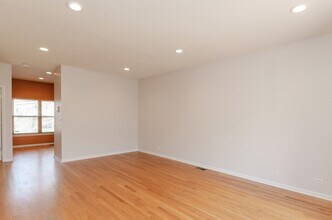4530 S WOODLAWN Ave-Unit -605 in Chicago, IL - Building Photo - Building Photo