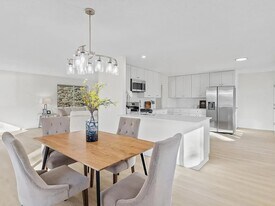 14085 85th Pl N in Maple Grove, MN - Building Photo