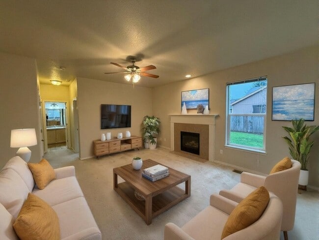 property at 1182 Throne Dr