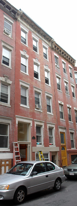 27 Sheafe St in Boston, MA - Building Photo