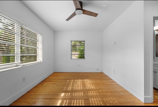 1612 Michigan Ave in Miami Beach, FL - Building Photo - Building Photo