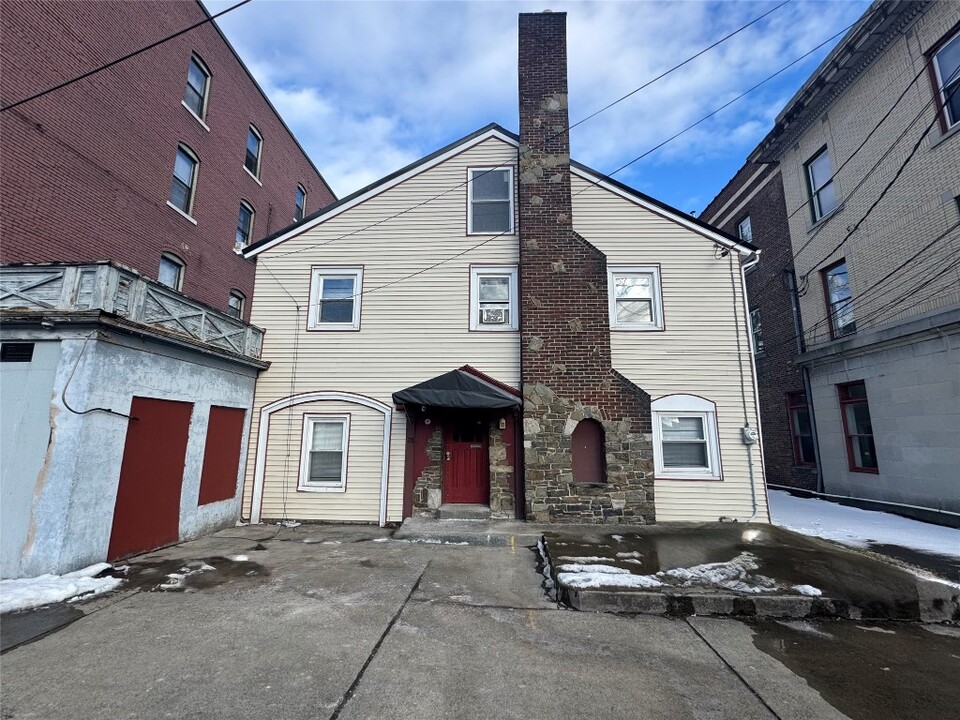 78 Carroll St in Binghamton, NY - Building Photo