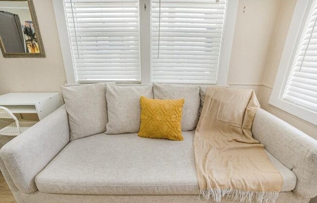 312 La France Ave in Alhambra, CA - Foto de edificio - Building Photo