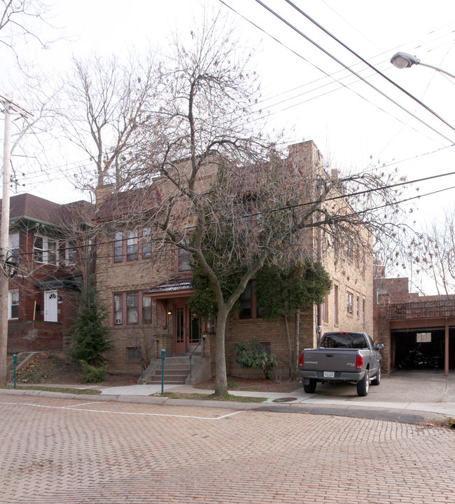 731 Wisteria Ave in Pittsburgh, PA - Foto de edificio - Building Photo